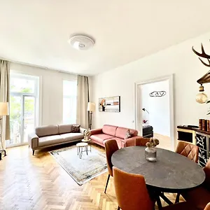 Apartment Iconic Suite_@o&r, Wien