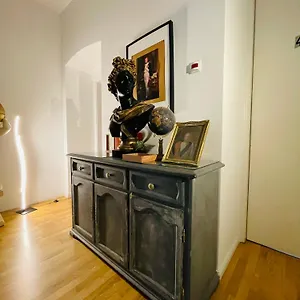 Проживание в семье Direct Center-privat Rooms-5 Minutes Mariahilferstrasse, Вена